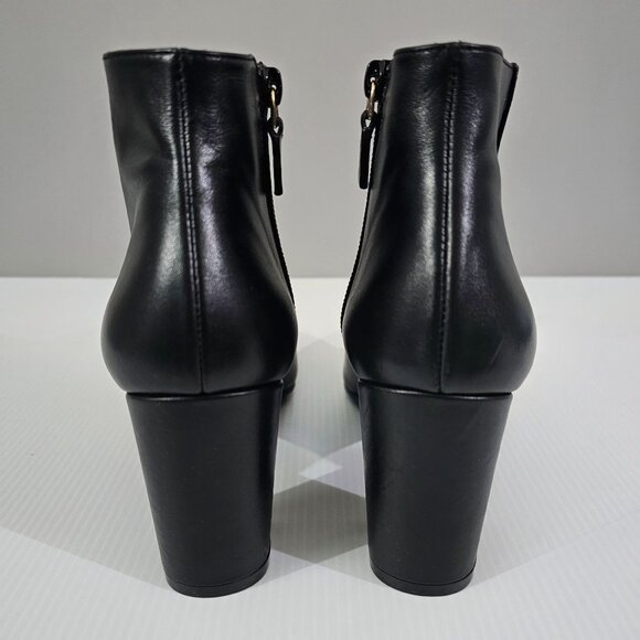 Stuart Weitzman Linsi Zip Ankle Bootie Women Shoe Black Leather Boot Size 8 - Picture 7 of 14